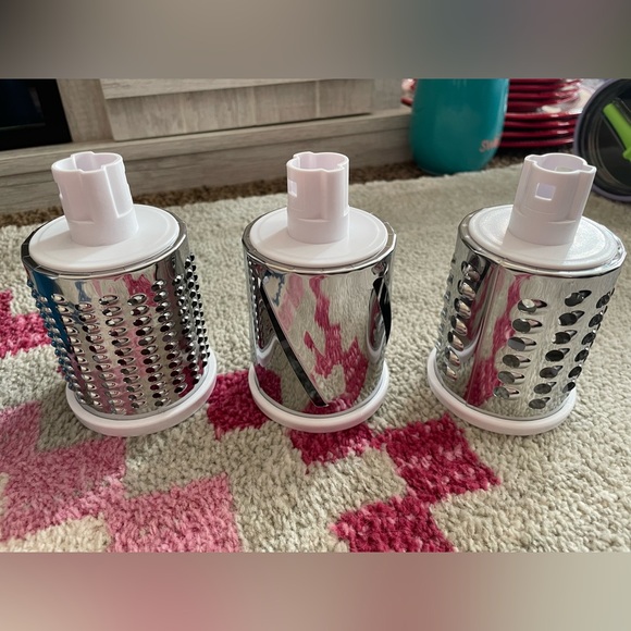 Rotary Cheese Grater - Picture 3 of 4